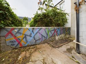 Photo 5- click for photo gallery